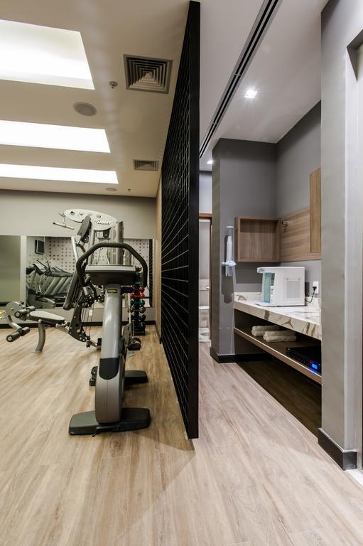 Hotel Atlantico Prime Rio de Janeiro Buitenkant foto Interior of a modern gym